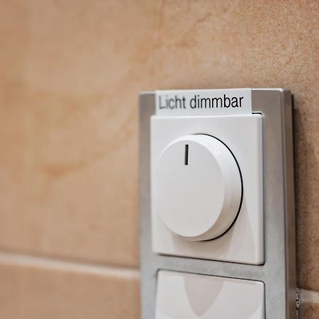 Edler Wohnraum Schwanenteich-Suite Mit Balkon, Kaffeevollautomat, Lift & Parkplatz 茨维考 外观 照片