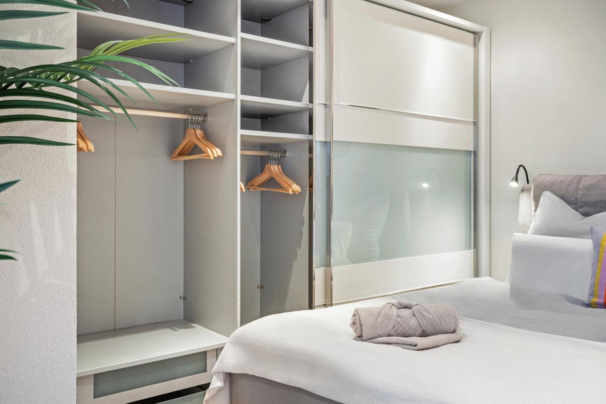 Edler Wohnraum Schwanenteich-Suite Mit Balkon, Kaffeevollautomat, Lift & Parkplatz 茨维考 外观 照片