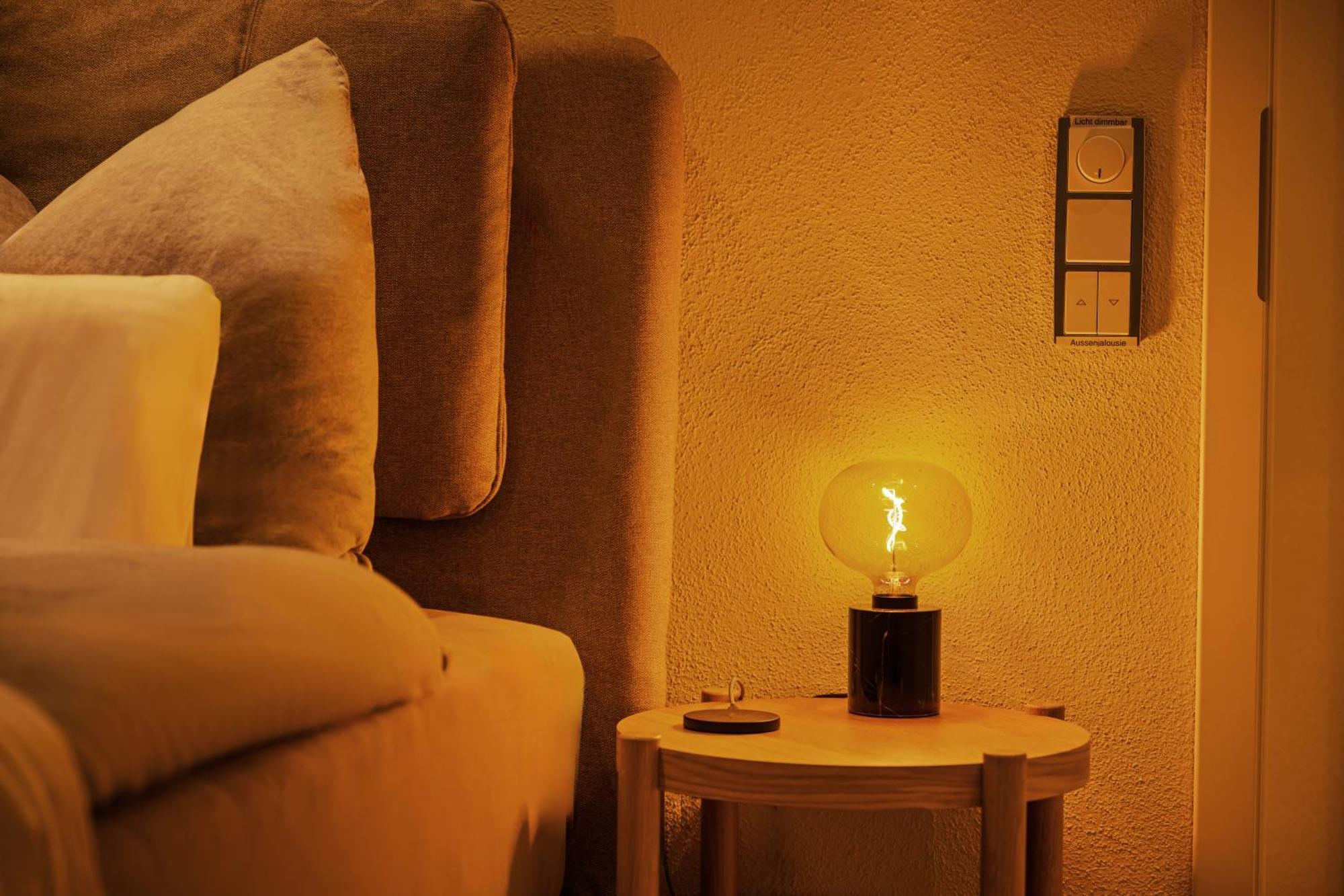 Edler Wohnraum Schwanenteich-Suite Mit Balkon, Kaffeevollautomat, Lift & Parkplatz 茨维考 外观 照片