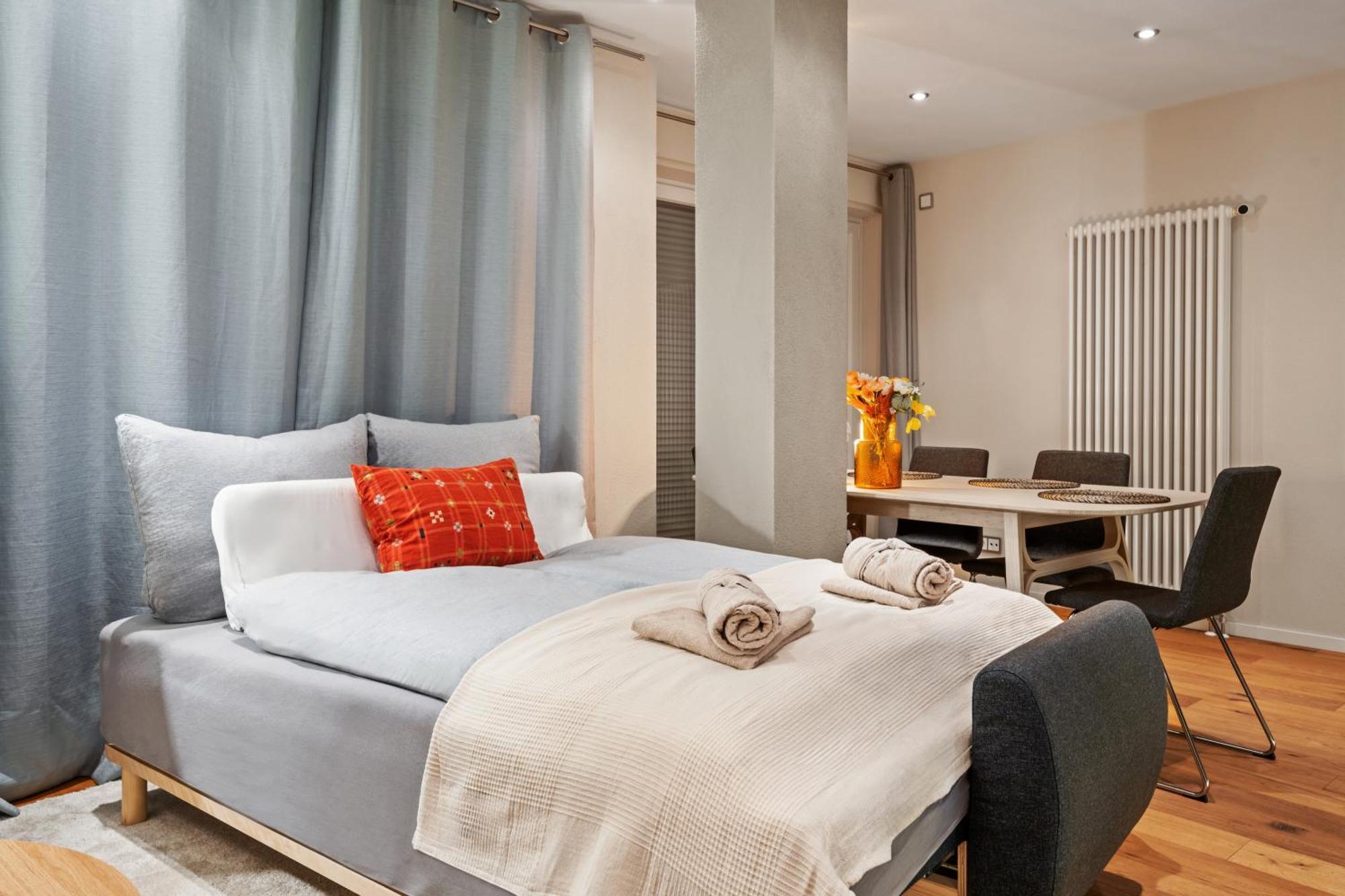Edler Wohnraum Schwanenteich-Suite Mit Balkon, Kaffeevollautomat, Lift & Parkplatz 茨维考 外观 照片